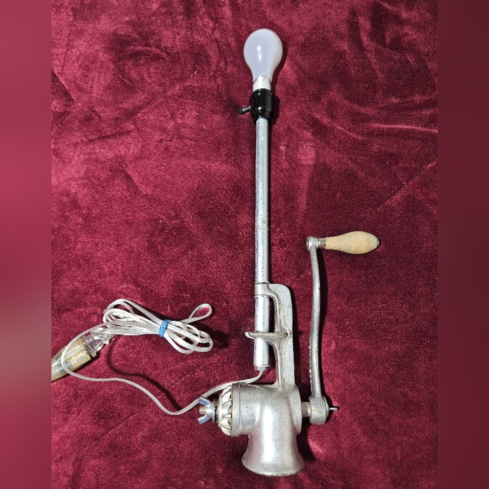 Vintage Universal 1 Steampunk Antique Meat Grinder Lamp USA Made *No Lamp Shade‎